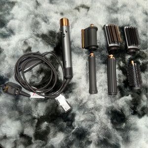 (Sold) Dyson Airwrap Multi Styler Complete (LONG) Nickel/Copper HS05 6 attachmen